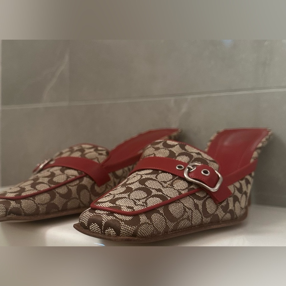 Coach Gwynn Mules🍒